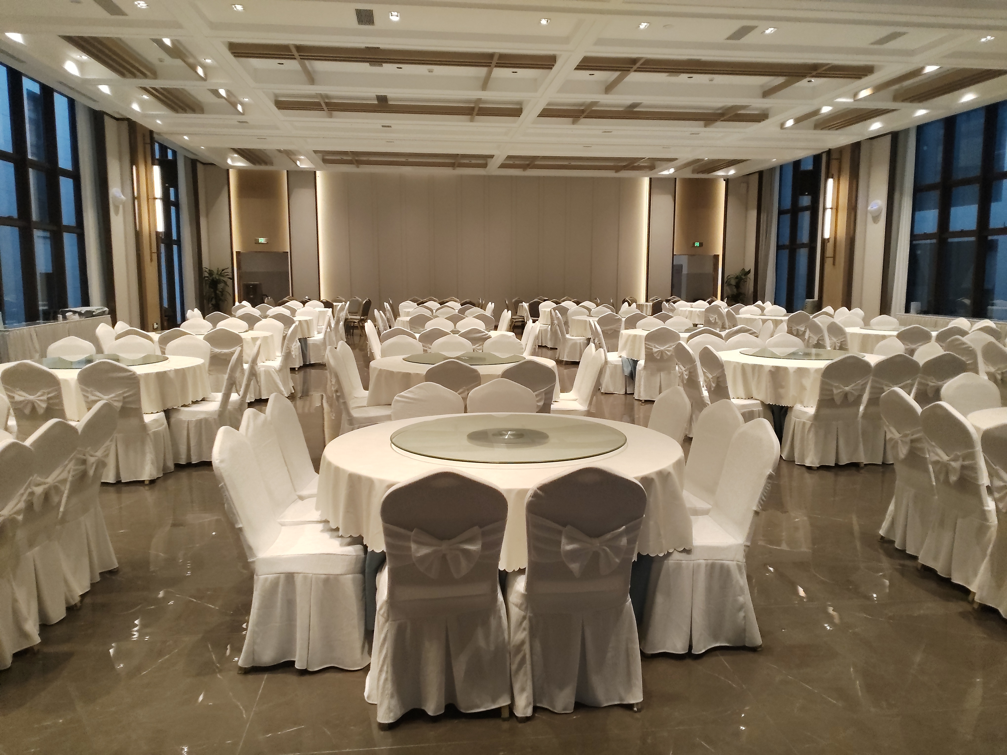 沙坪坝鹤西台餐厅